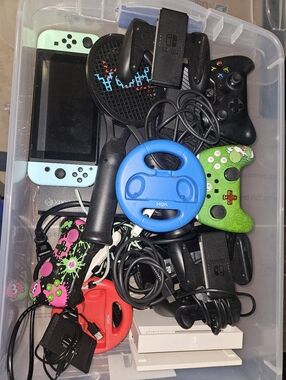Nitendo Switch Bundle